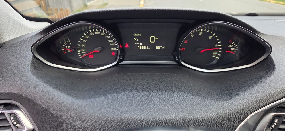 Peugeot 308sw 2018 року