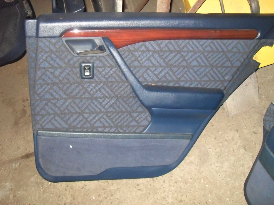 Fotele Tapicerka Mercedes w202 sedan niebieskie