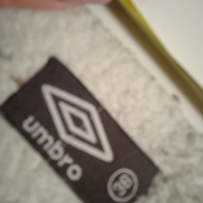 Buty Umbro zimowe r.38 unisex