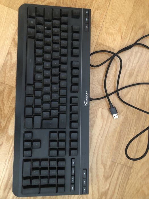 Teclado HyperX Alloy Core RGB | Retroiluminado | Resistente a líquidos