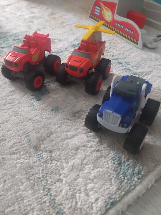 Pista Carros Blaze