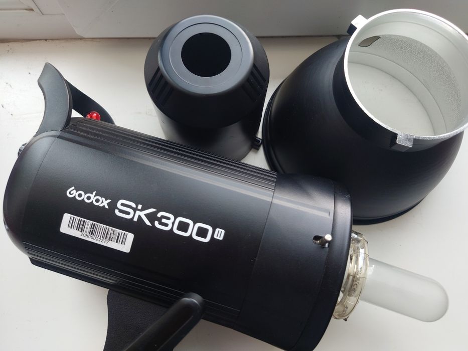 Godox SK300 II студійне світло
