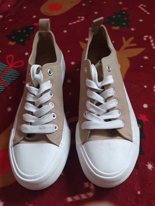 Używane buty trampki rozmiar 39