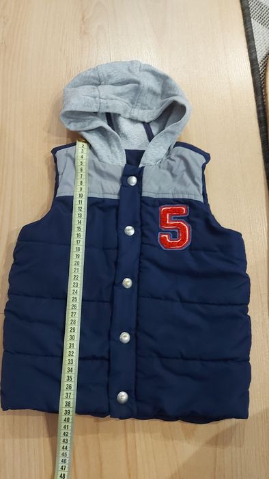 Дитяча безрукавка, жилет
