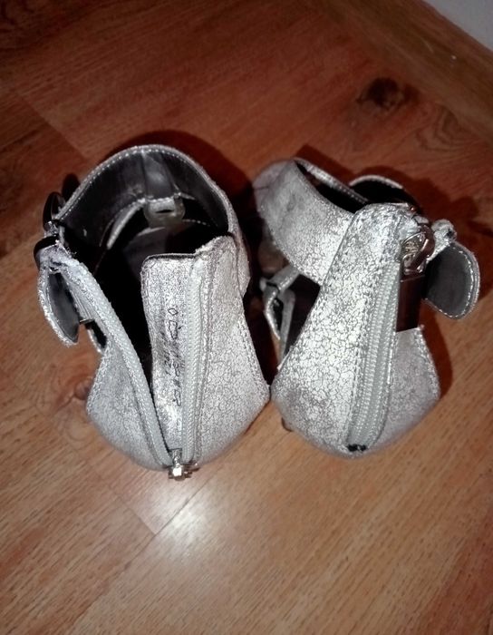NOWE Piękne Zjawiskowe szpilki damskie.