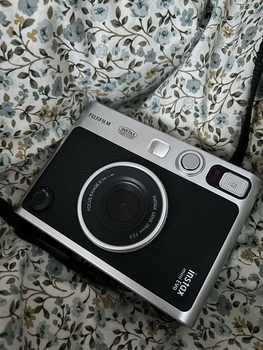 aparat instax mini evo