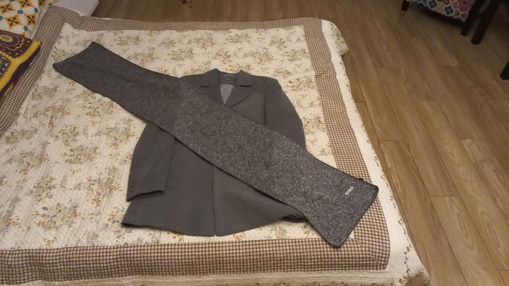 Пальто та шарф нове