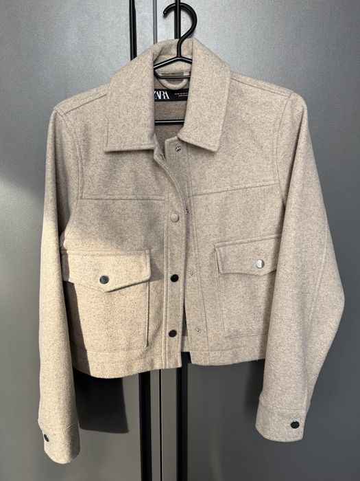 Коротке жіноче пальто Zara