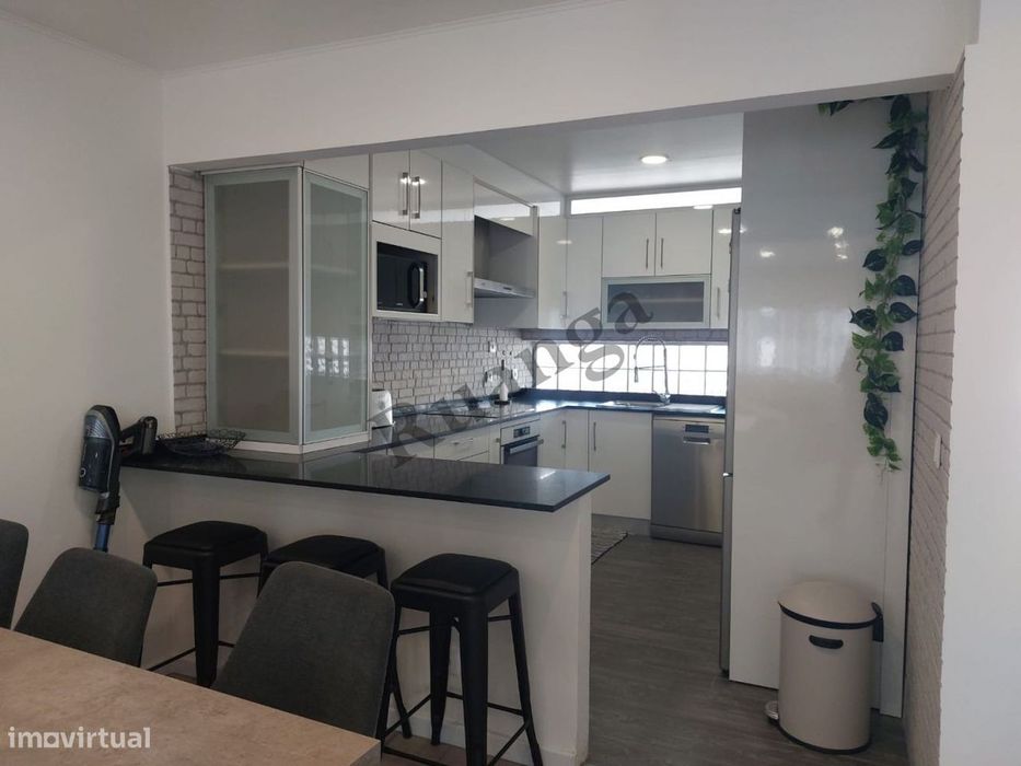 Apartamento T3 Duplex para Venda em Vila Nova de Santo André
