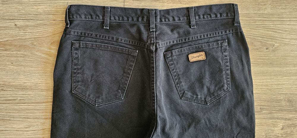 Wrangler spodnie męskie dżinsowe rozmiar W37 L30 używane