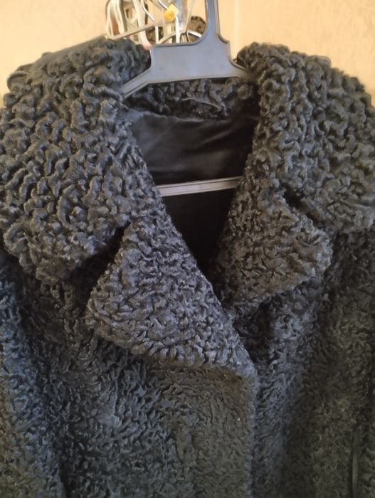 Каракулевый полушубок, натуральный.