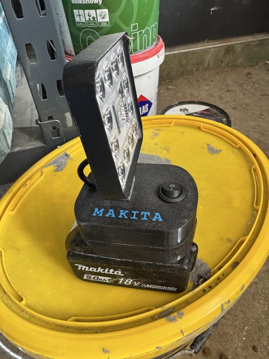 Lampa led makita 18v