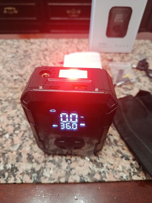 Mini compressor a bateria novo serve também de power bank