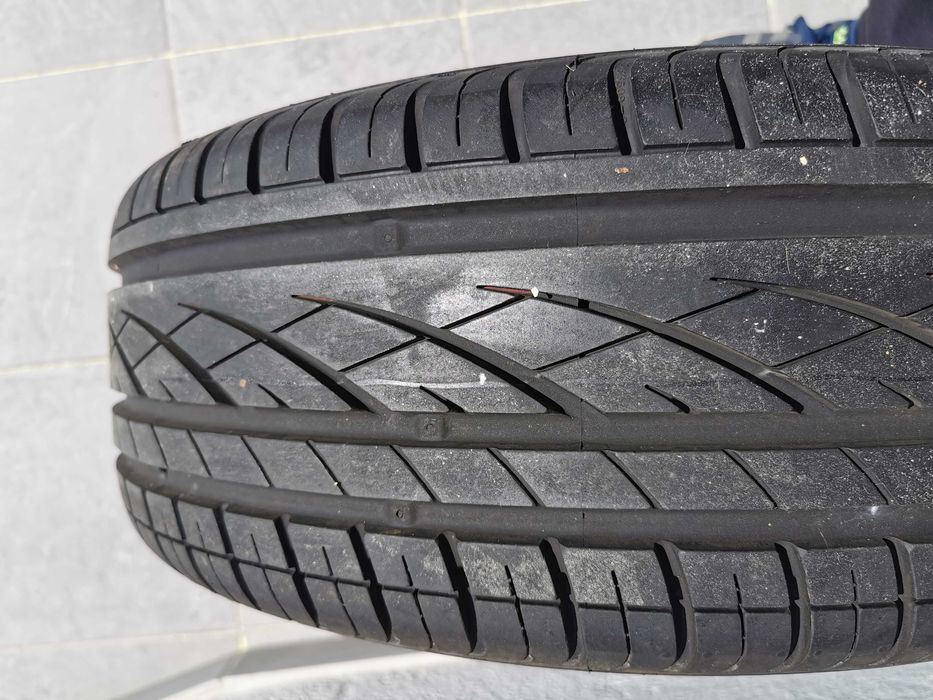 Jante pneu suplente Renault 205-55-R16, macaco, chave rodas, parafusos