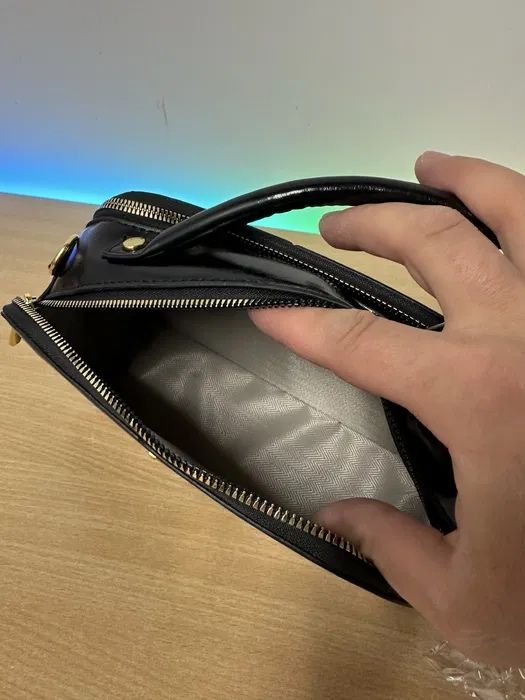 Torebka nowa czarna skóra lakierowana YSL