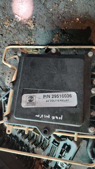 Moduł sterujący skrzynki bezpieczników Allison Transmission 29516036