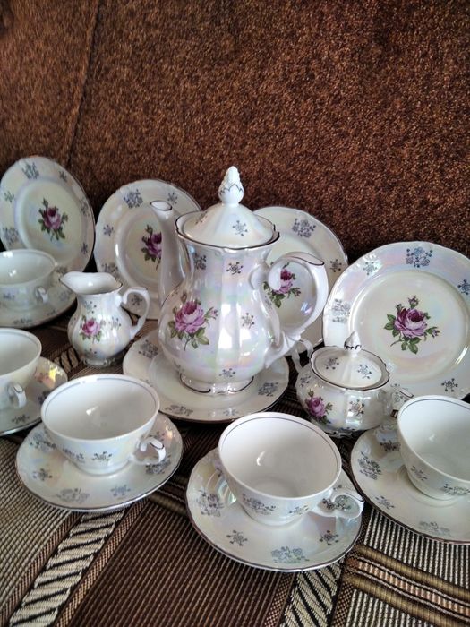 Кофейный сервиз "Роза " ГДР  на 6 персон.. на 6 персон.