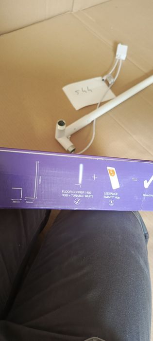 Lampa podłogowa narożnikowa Led