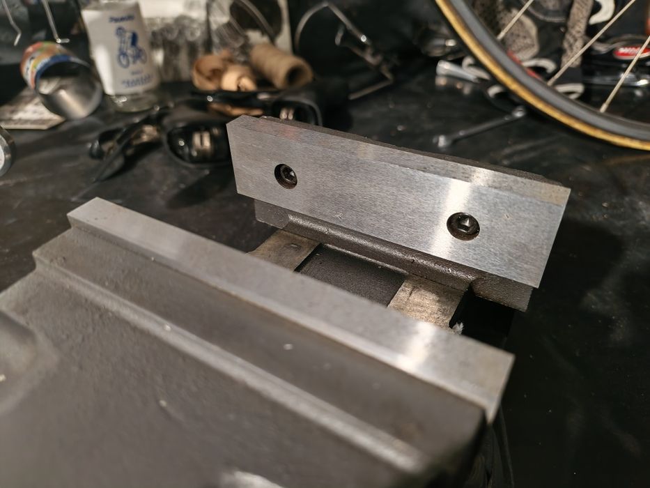 Imadło maszynowe obrotowe Luna 125/100