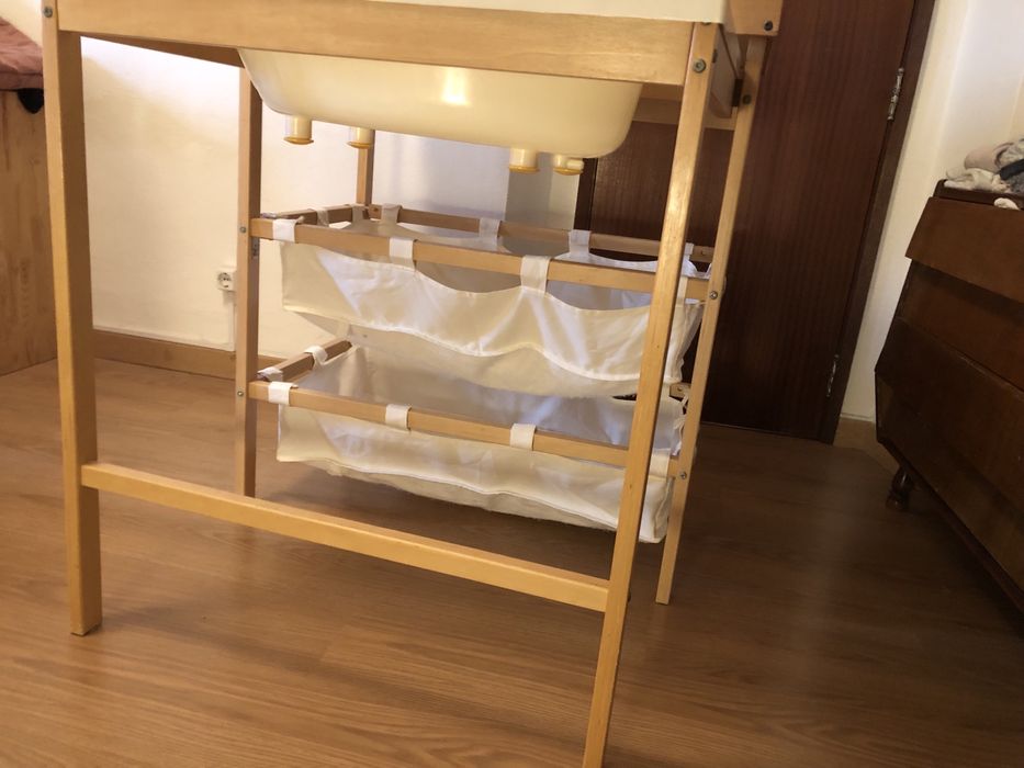 Fraldario/ muda fraldas de madeira ROBA