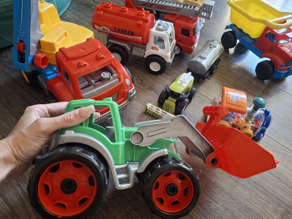 Продам дитячі машинки, іграшки для хлопчиків машинки, іграшка трактор