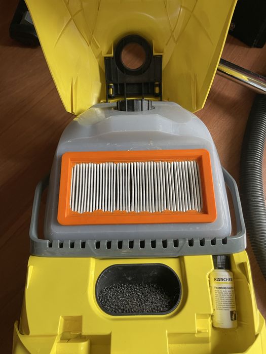 Odkurzacz wodny Kärcher DS 6 (650W)