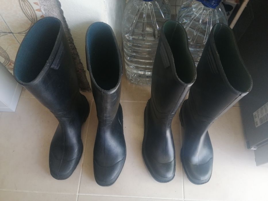 Vendo vários botins ou botas água como novas