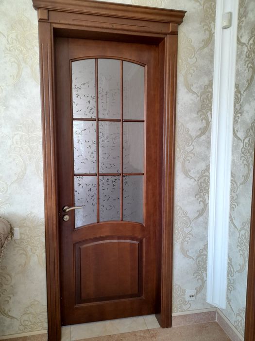 Чудовий  будинок та будиночок  з бассейном 5 хвилин до Центру