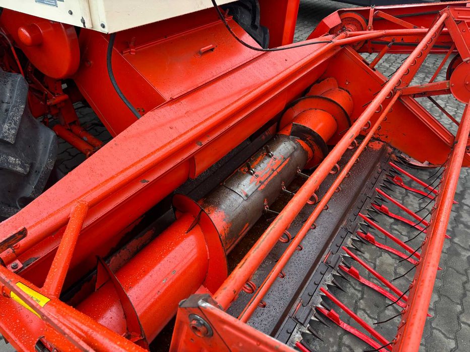 комбайн Deutz Fahr M600 з Німеччини.