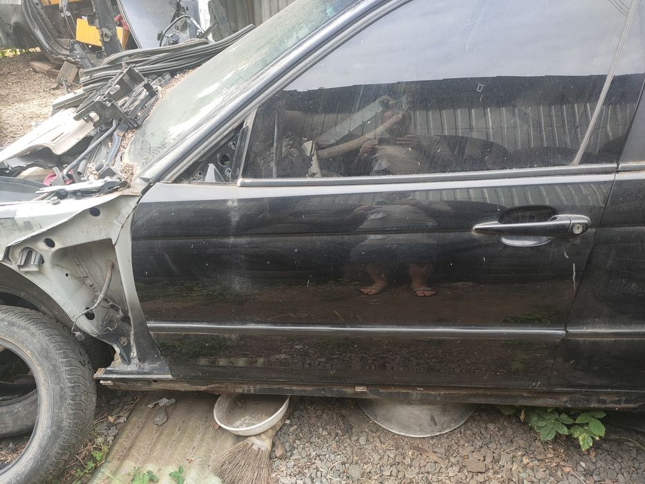 Двери стекла БМВ е46 e46 седан компакт