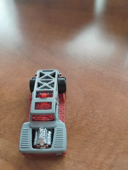Samochody marki hot wheels