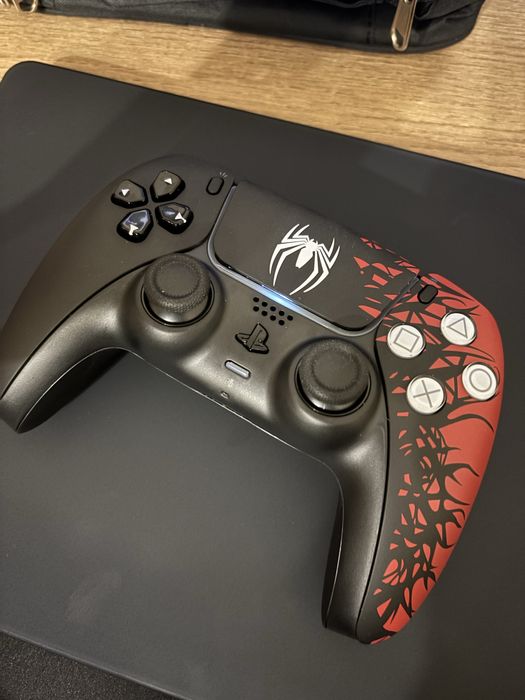 Продам dualsense spider man 2