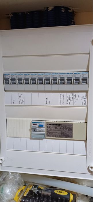 Serviços  de Pichelaria e Eletricista