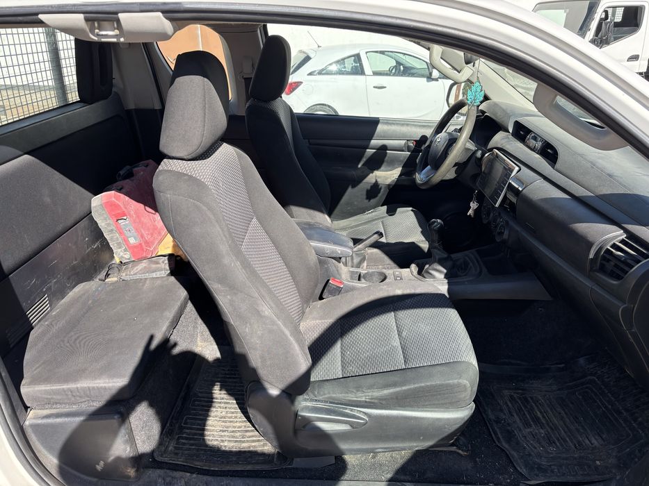 Toyota hilux 2.4 4x4