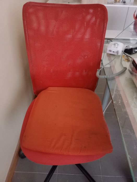 Cadeiras e Secretária escritório