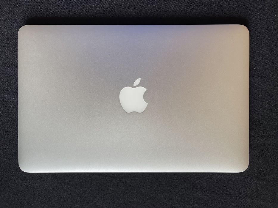 MacBook Air (11-inch, Early 2015)