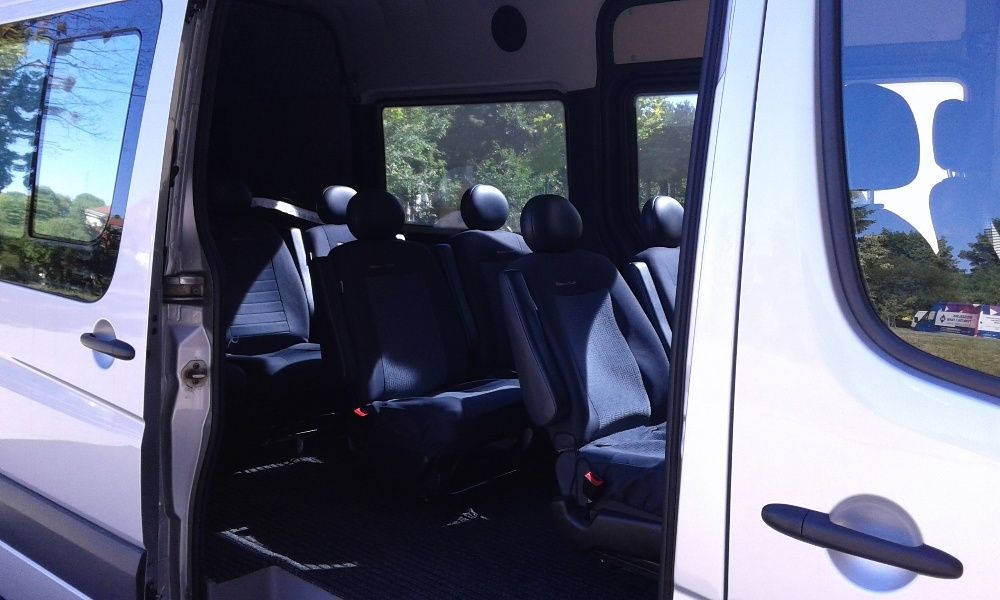 Przewóz  osób  bus z kierowcą