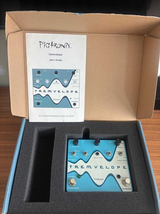 Pedal Pigtronix Tremvelope com caixa e manual. Tremolo/envelope raro.