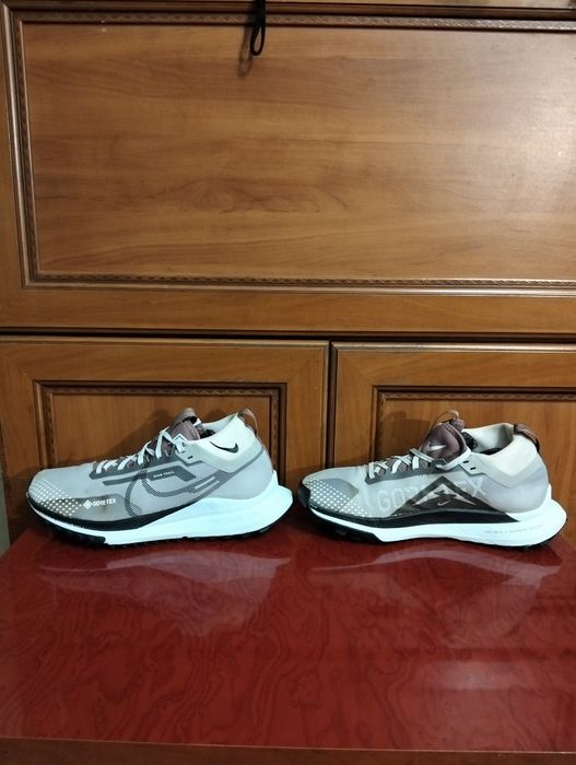 Взуття, кросівки Nike .
