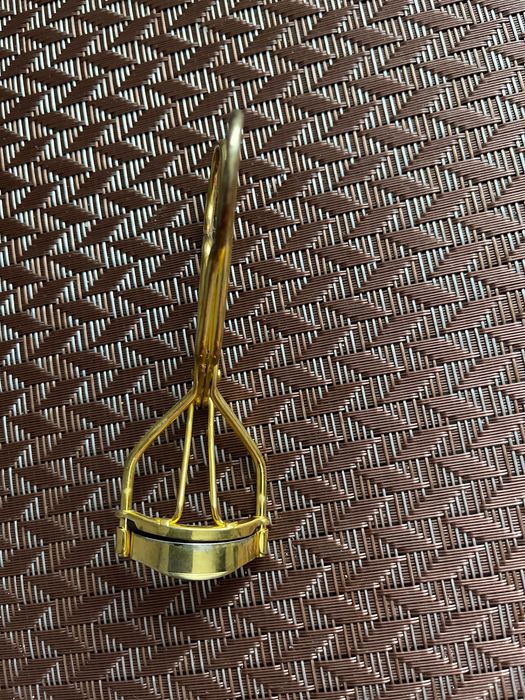 Щипцы для ресниц