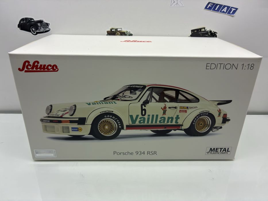 Модель Porsche RSR 1:18 Schuco