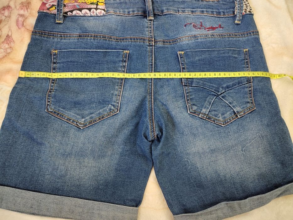Spodenki Desigual - r.32 - XL