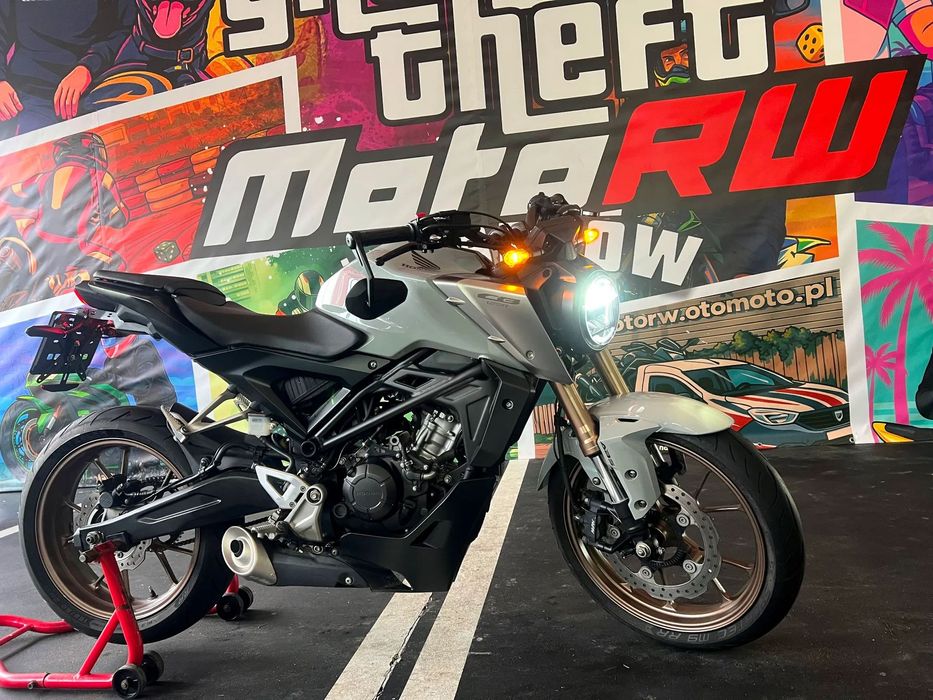 Honda CB 125 R CB125R 2021 15KM MotoRW CB 125R Yamaha MT