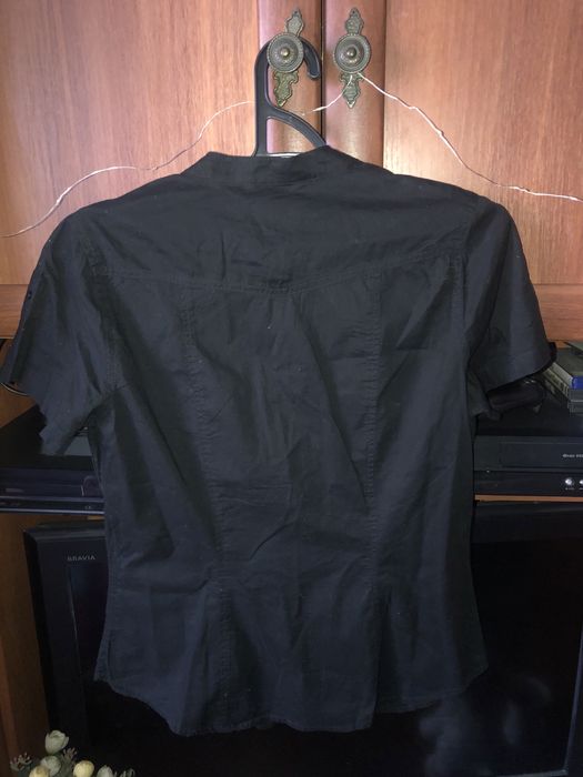 Чорна жіноча рубашка