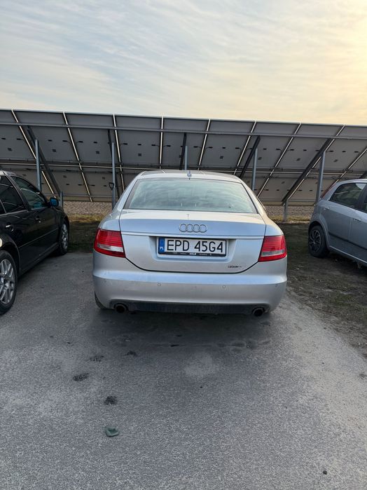 Samochód audi a6c6