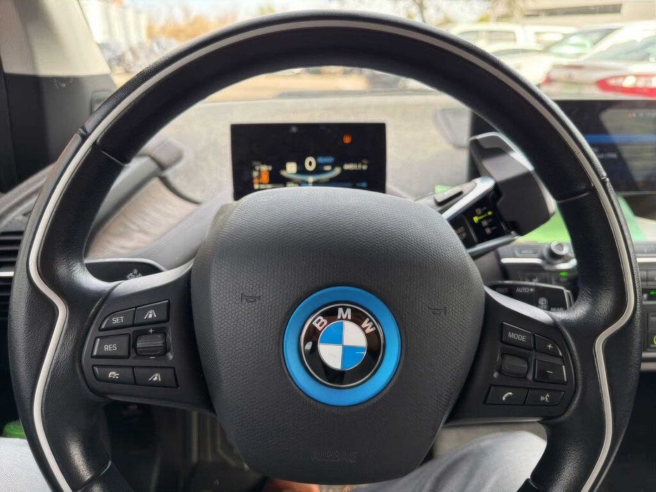 BMW i3      2019
