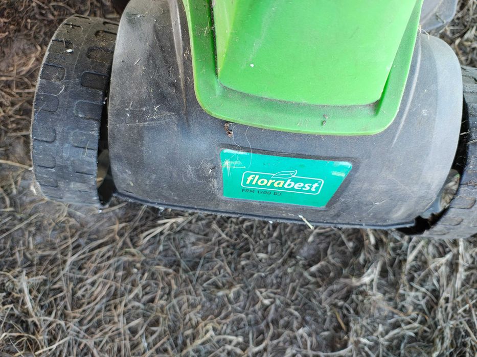Sprzedam kosiarkę elektryczną