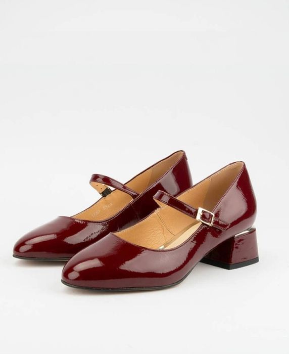 Botimo Mary bordowe/ burgundowe r. 39
Pięknie czółenka z paskiem polsk