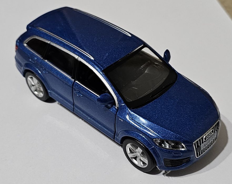 Audi Q7 Model Samochodu Metalowy Otwierane Drzwi Niebieski Kolekcjoner