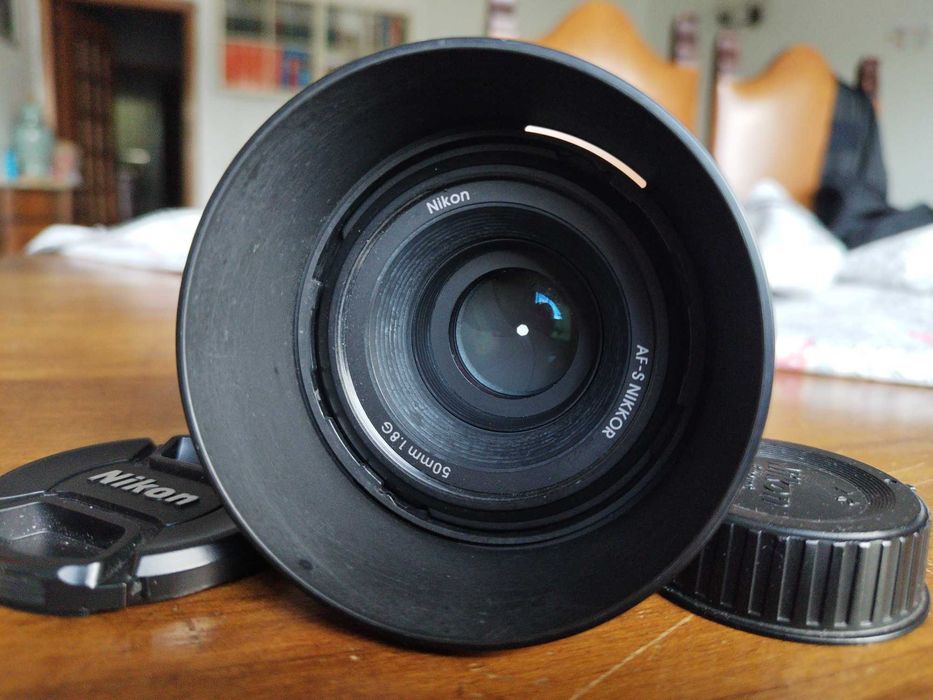 Aproveite: Lente Nikon 50 mm 1.8 G em ótimo estado.